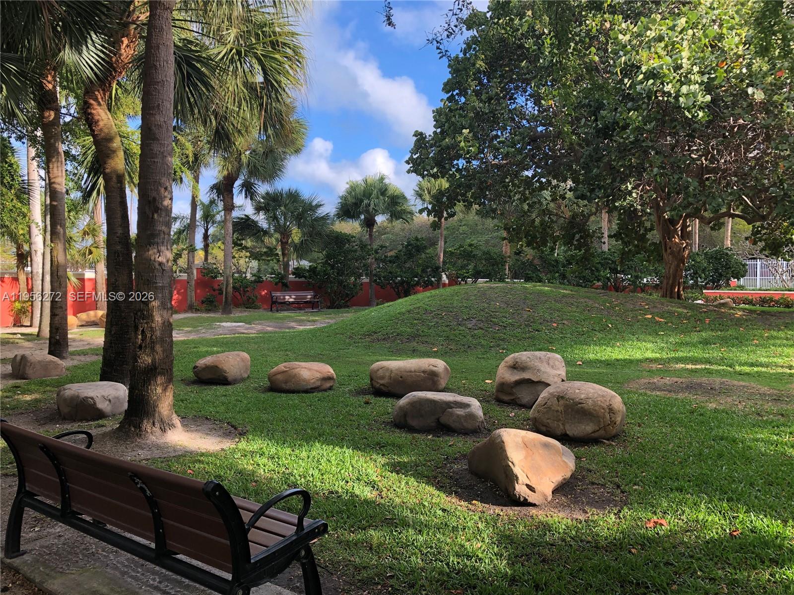 255 Sunrise Dr # 305