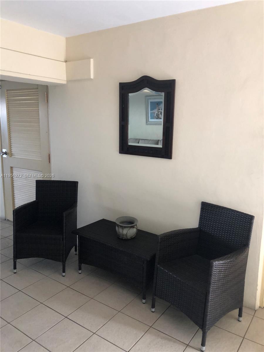 255 Sunrise Dr # 305