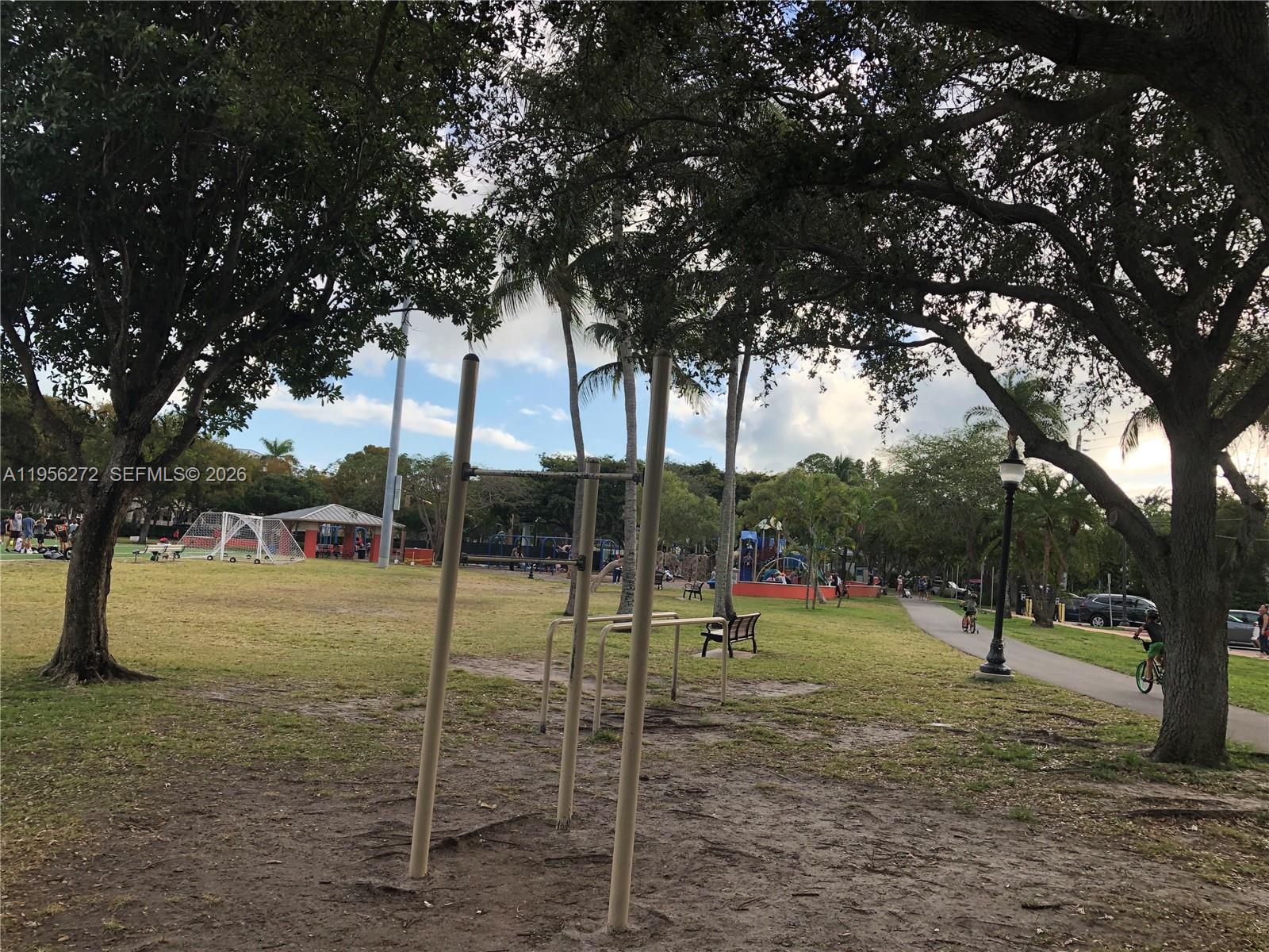 255 Sunrise Dr # 305