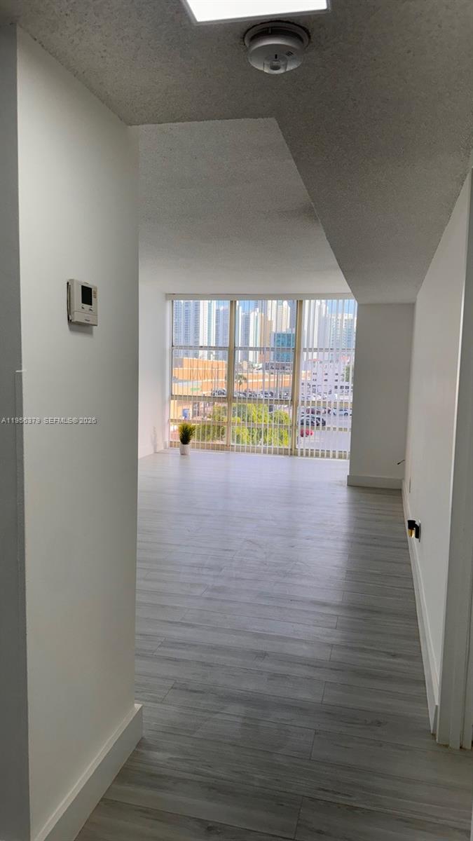 200 172nd St # 406
