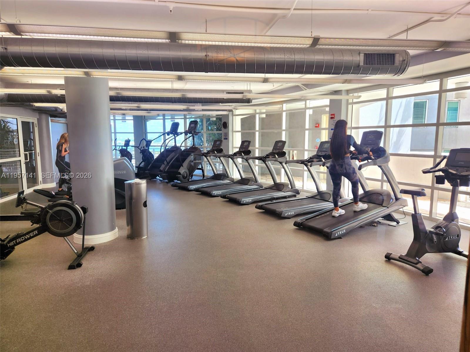 244 Biscayne Blvd # 2809