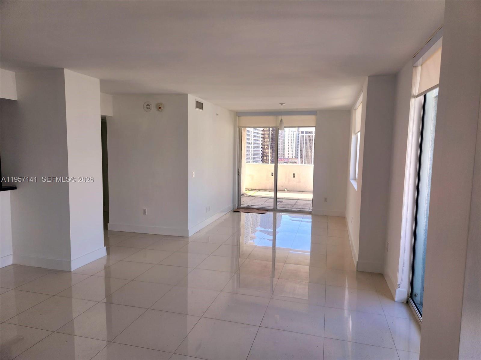 244 Biscayne Blvd # 2809