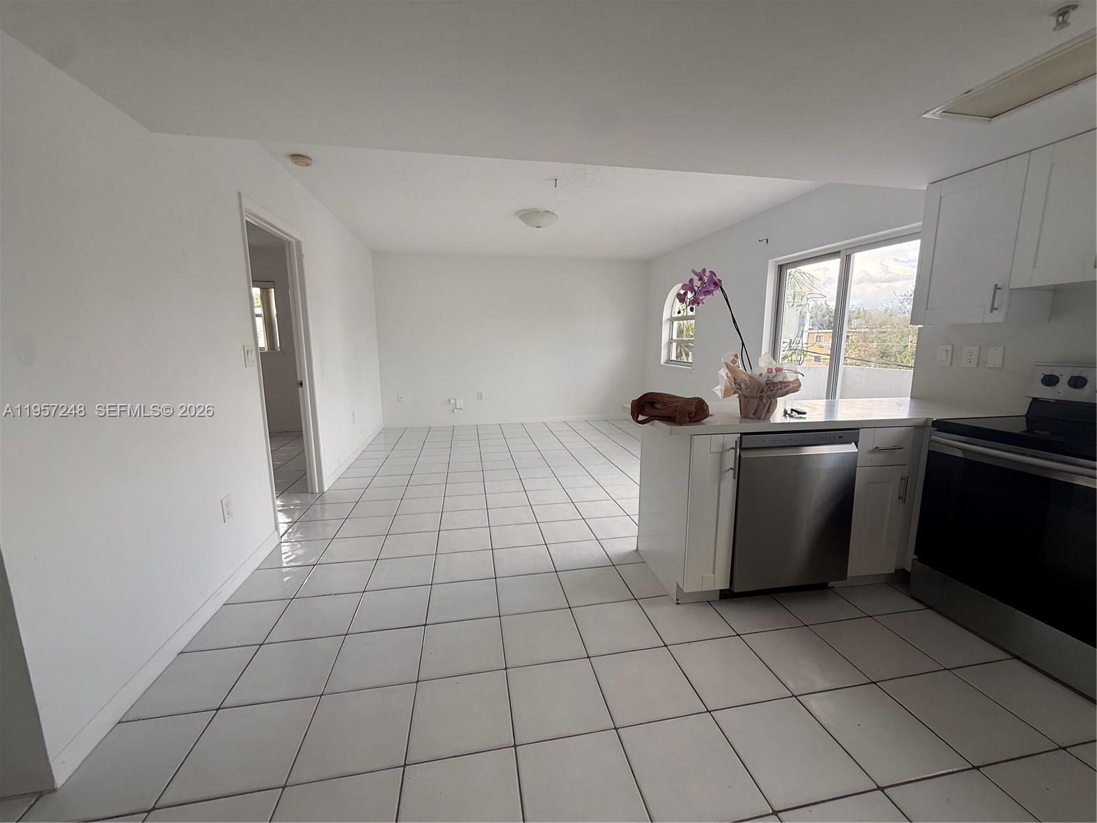 3052 SW 27th Ave # 301