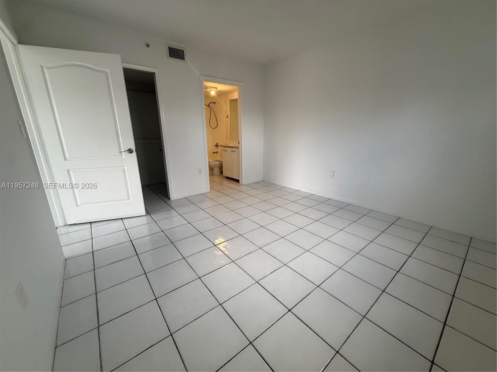 3052 SW 27th Ave # 301