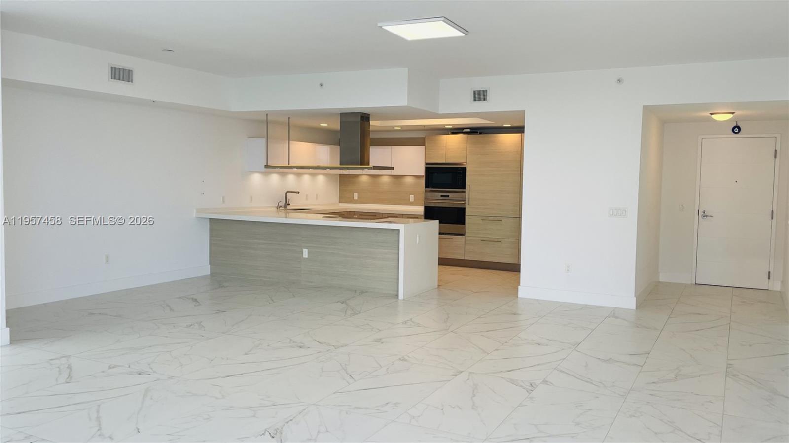 17301 Biscayne Blvd # 1907