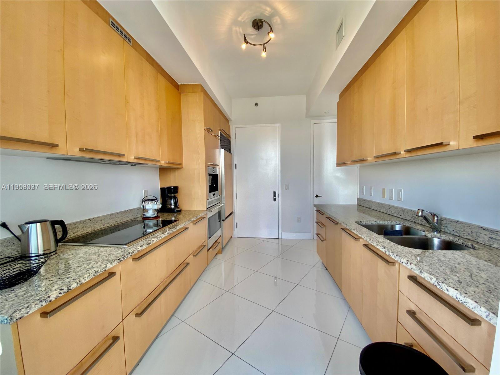 15811 Collins Ave # 1605