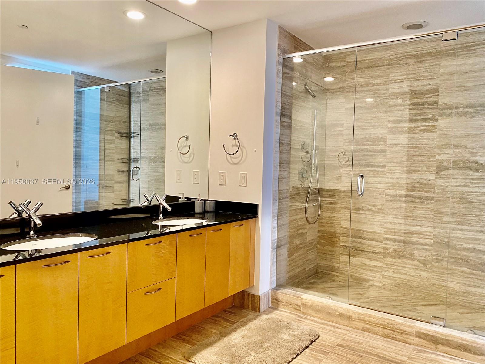 15811 Collins Ave # 1605