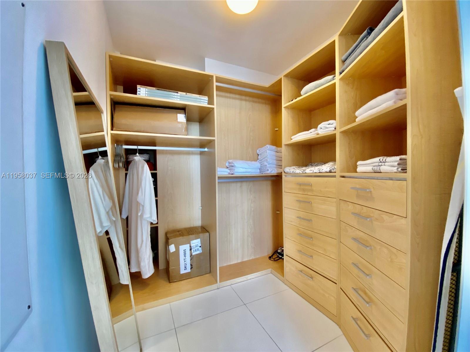 15811 Collins Ave # 1605