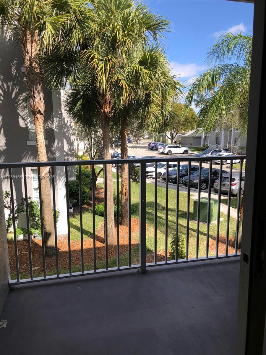 11133 SW 8th St # 208