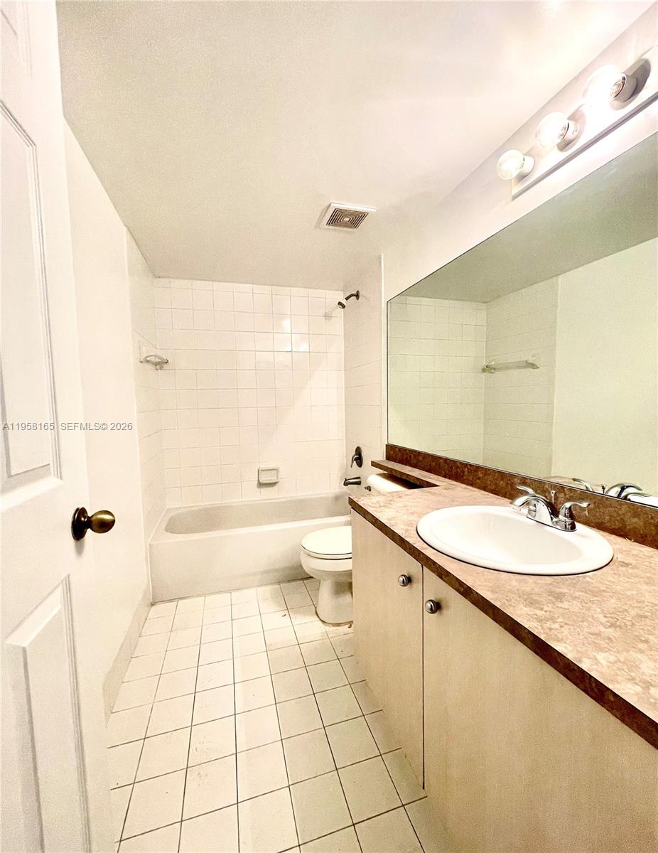 11133 SW 8th St # 208