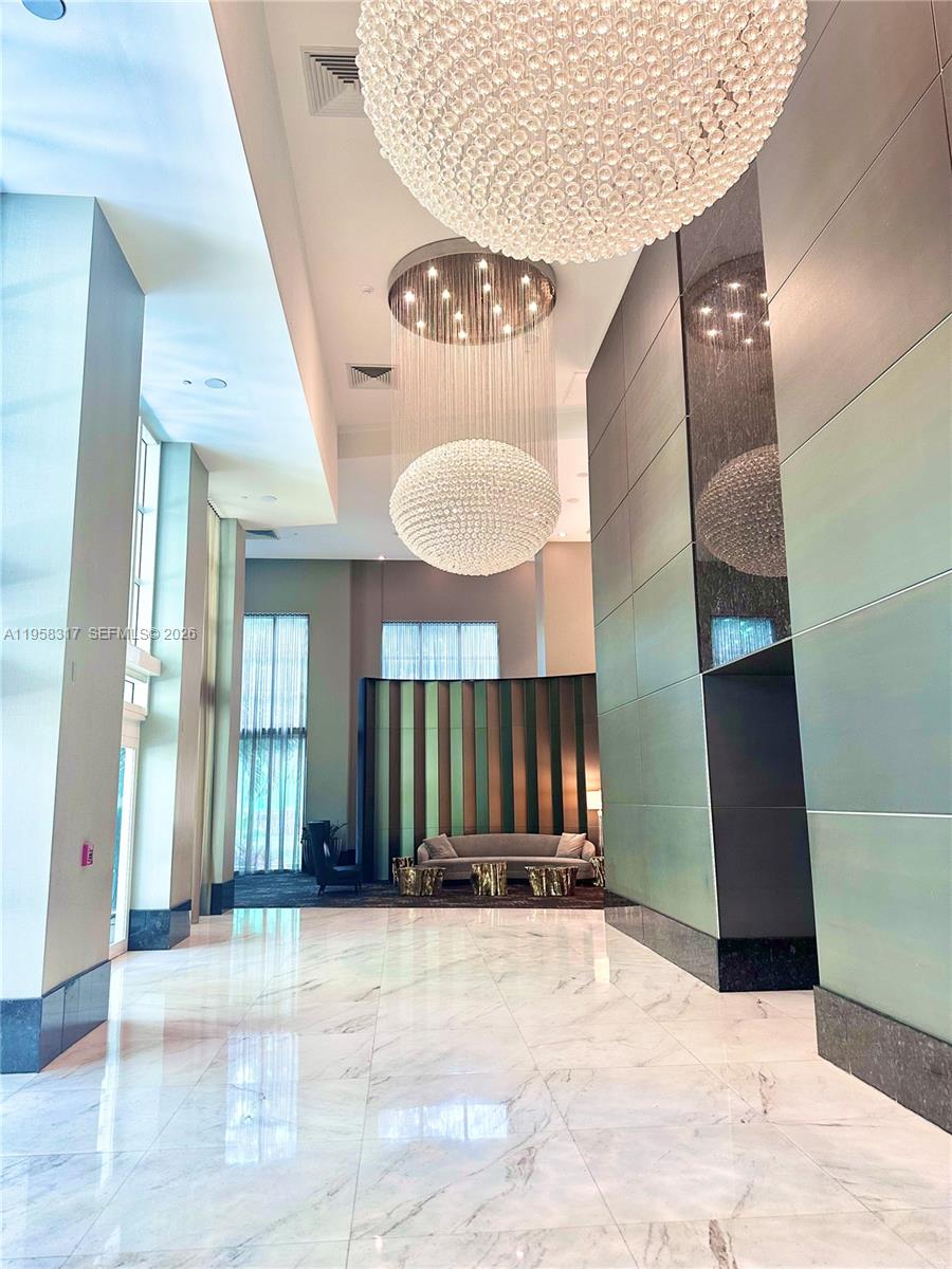 951 Brickell Ave # 3509