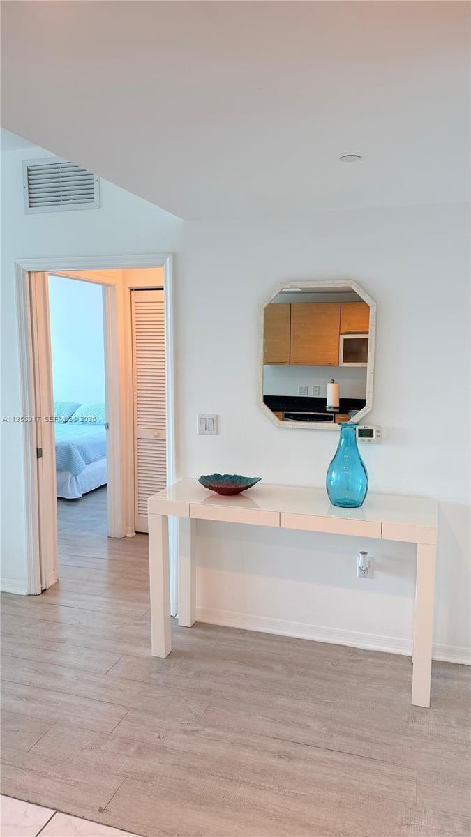 951 Brickell Ave # 3509