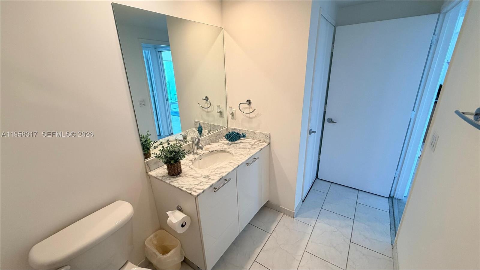 951 Brickell Ave # 3509