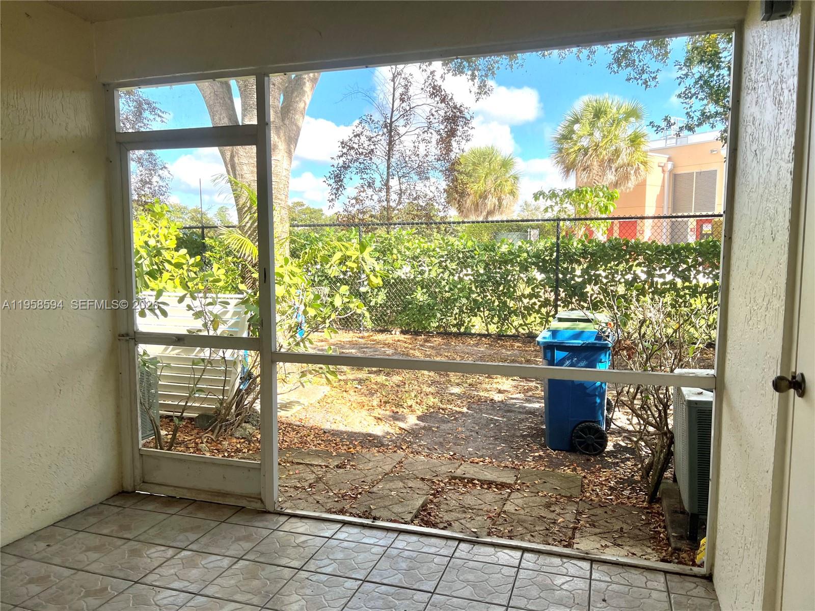 271 Duval Ct