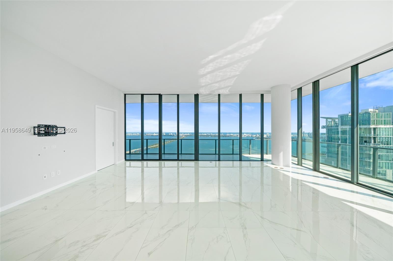 480 NE 31st St Unit: PH5101