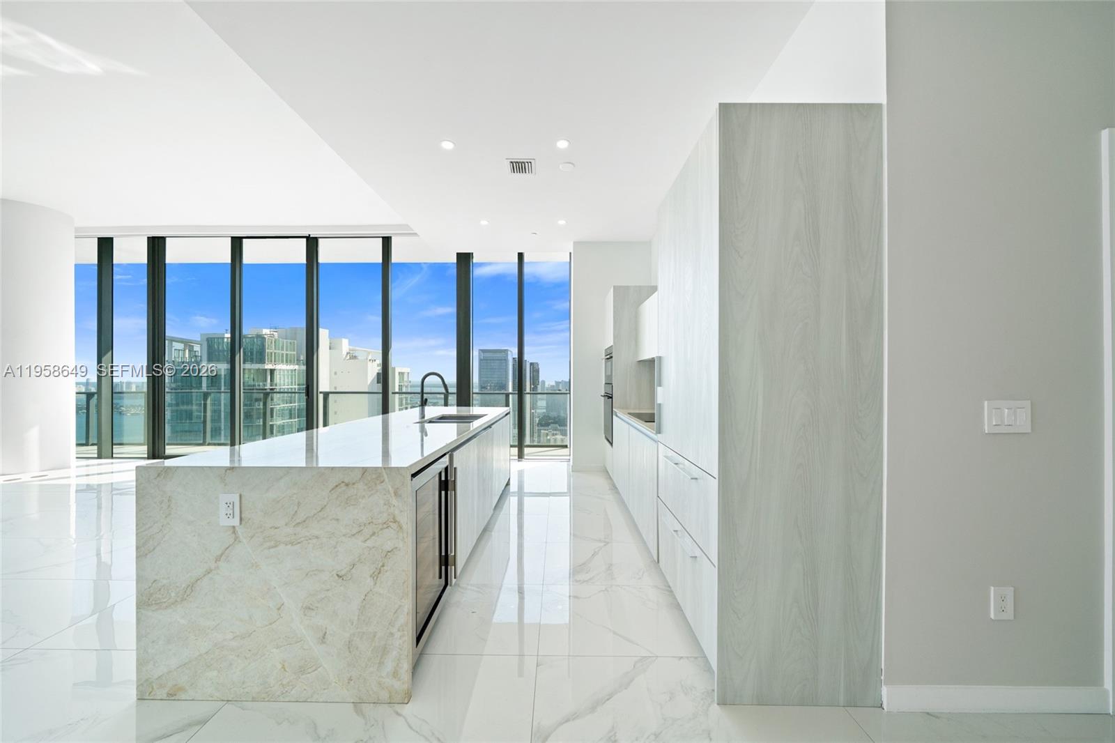 480 NE 31st St Unit: PH5101