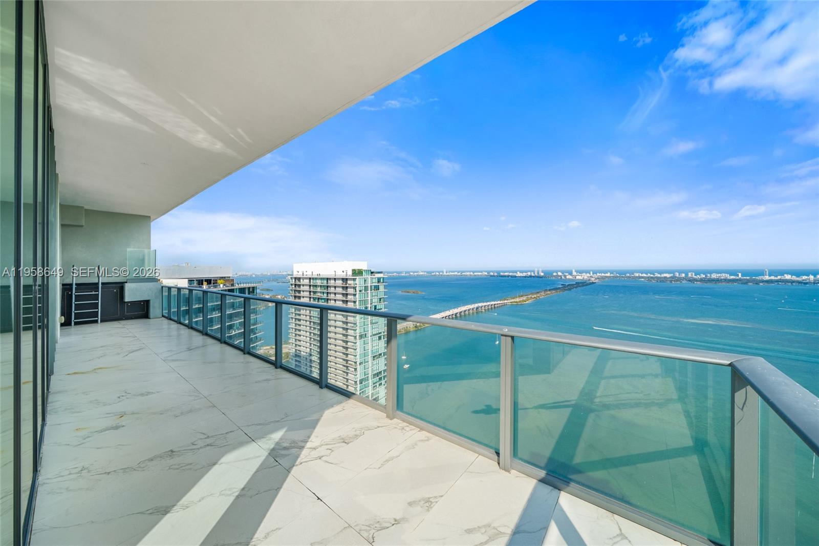 480 NE 31st St Unit: PH5101