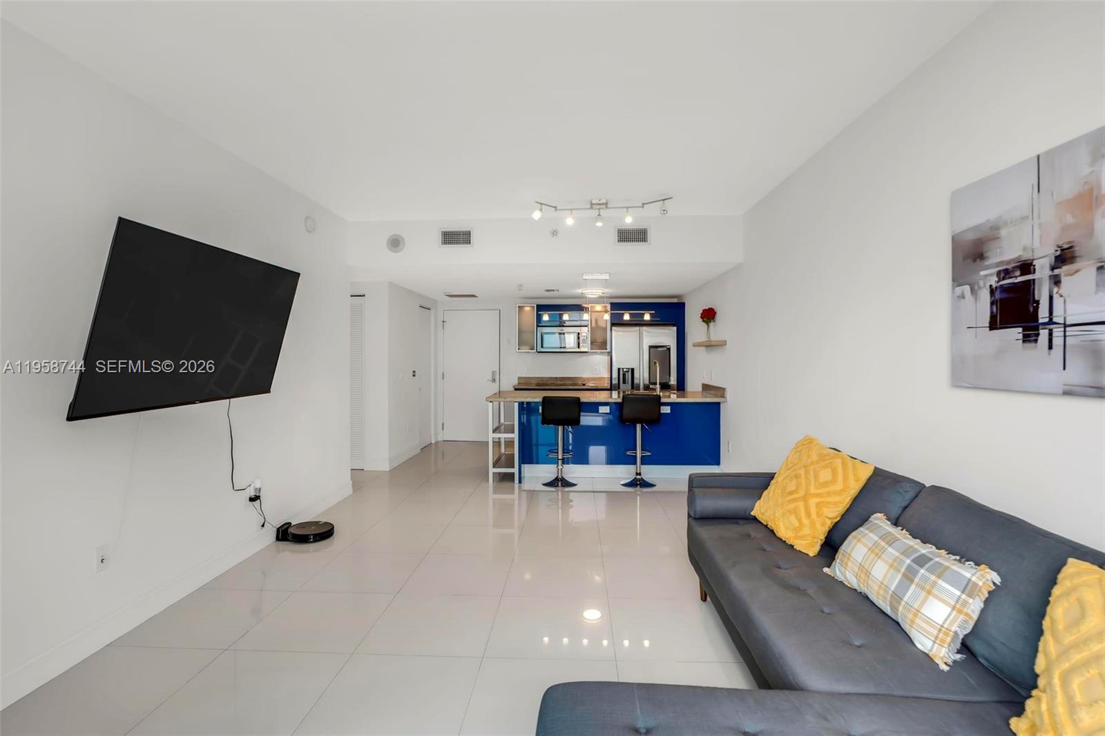 185 SW 7th St # 3508