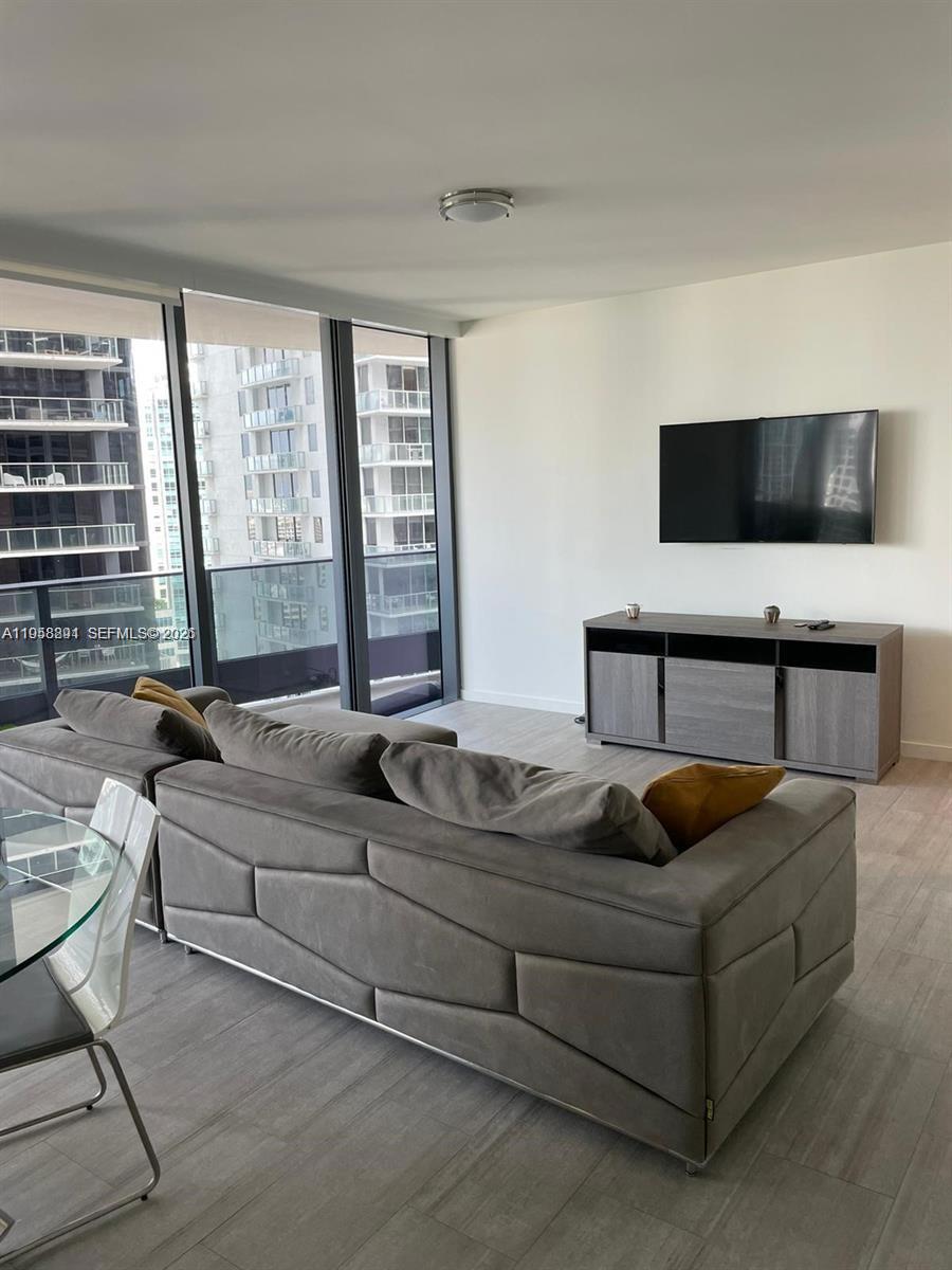1000 Brickell Plaza # 2809