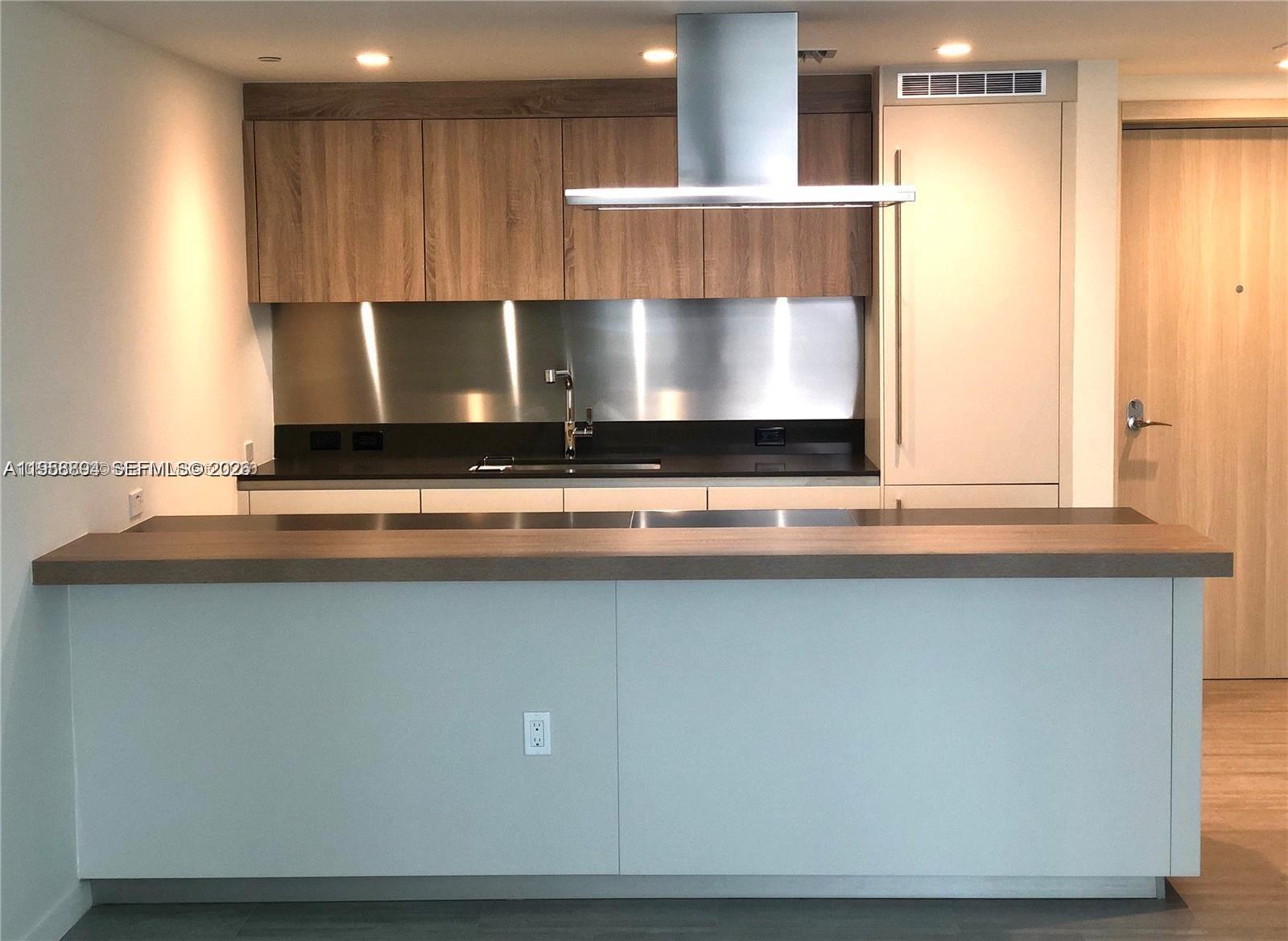 1000 Brickell Plaza # 2414