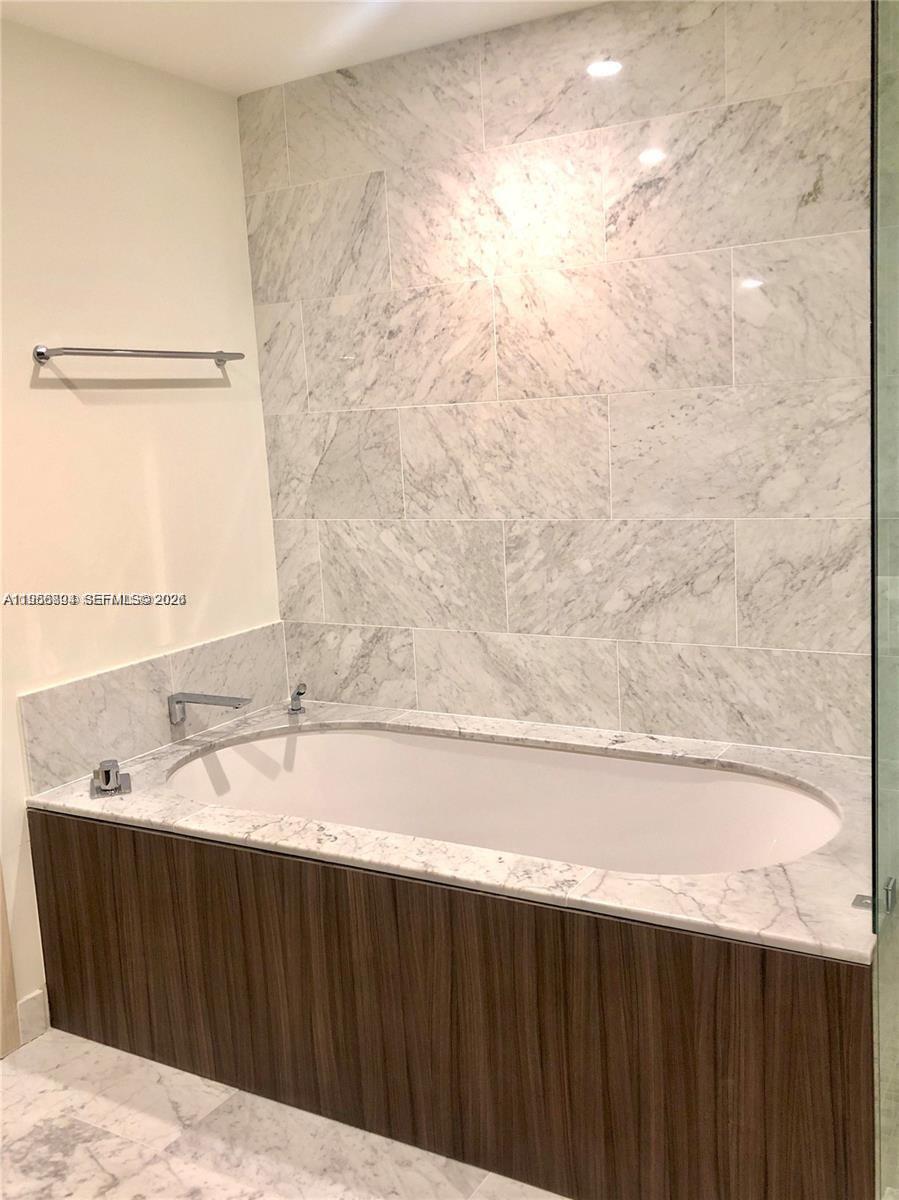 1000 Brickell Plaza # 2414