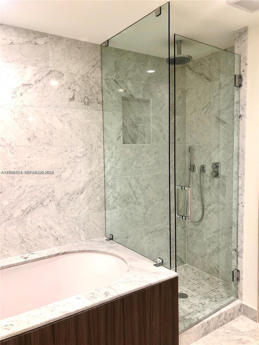 1000 Brickell Plaza # 2414