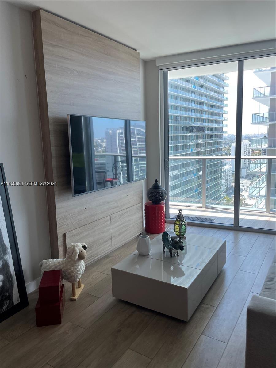 1100 S Miami Ave Unit: 2105