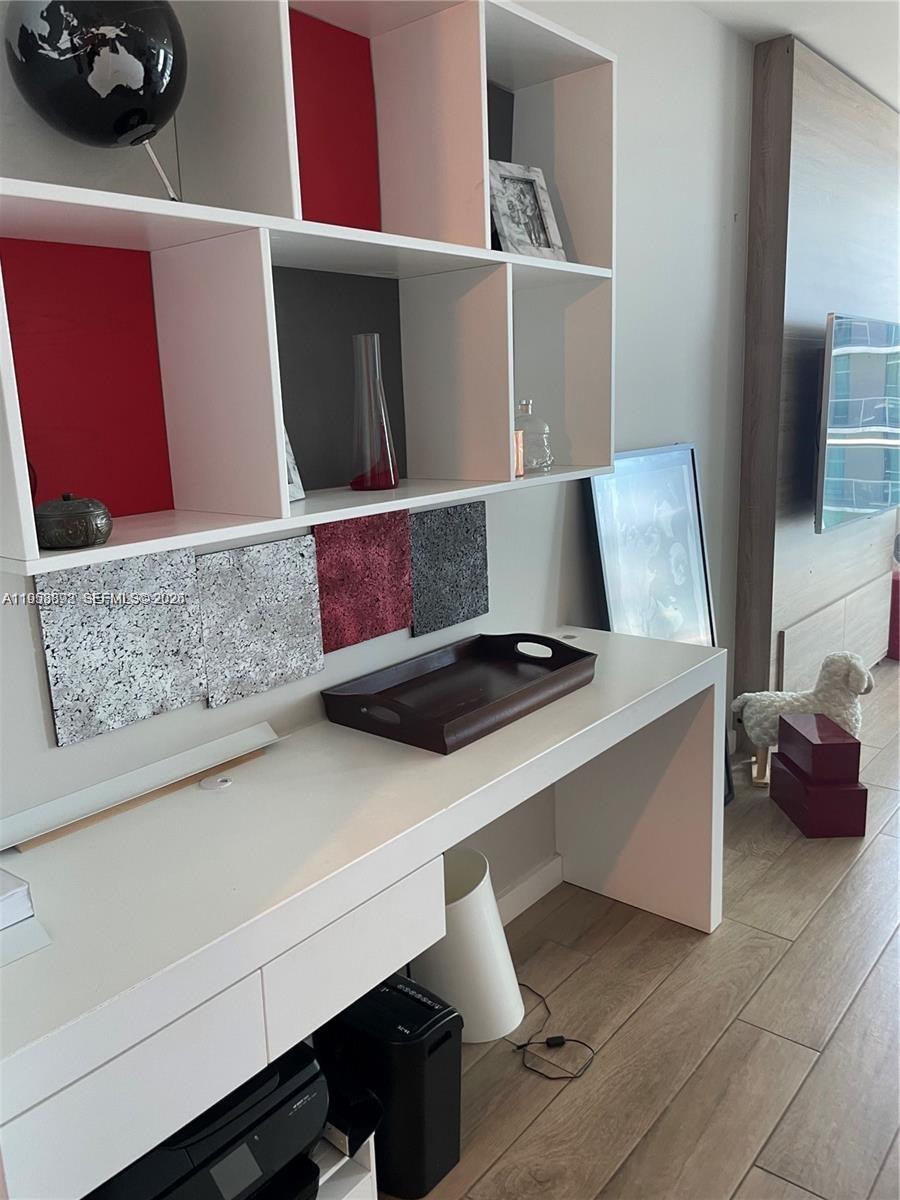 1100 S Miami Ave Unit: 2105