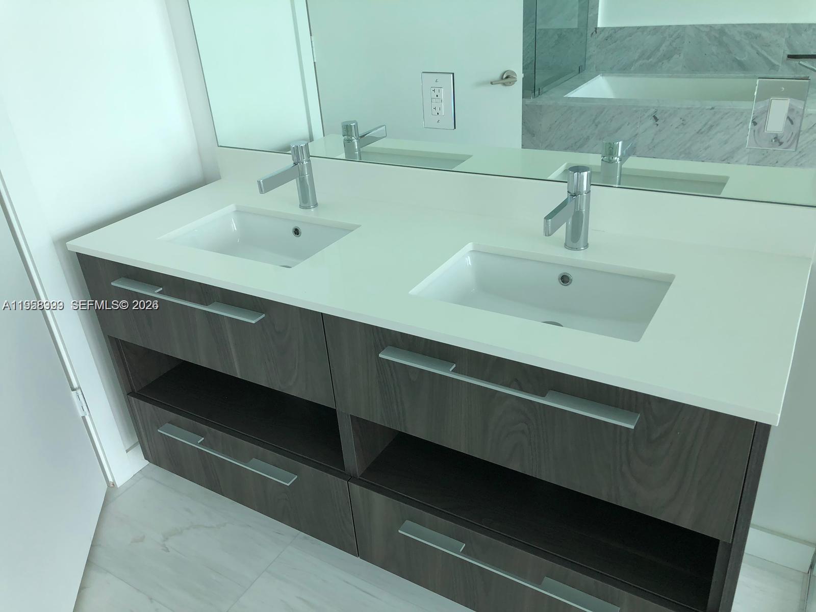 480 NE 31st St # 3504