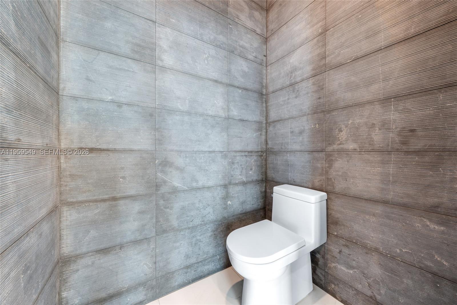 480 NE 31st St Unit: PH5101