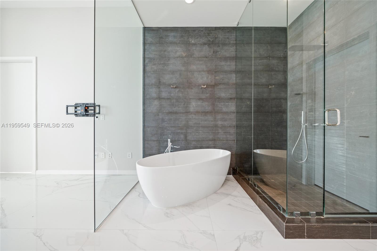 480 NE 31st St Unit: PH5101