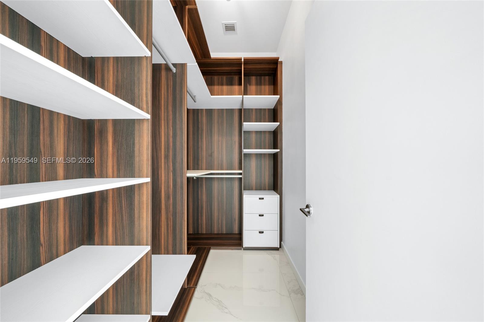 480 NE 31st St Unit: PH5101