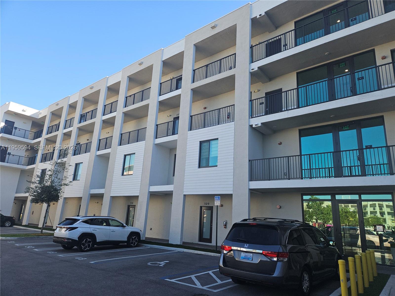 8001 NW 41st St # 206 Unit: F-206