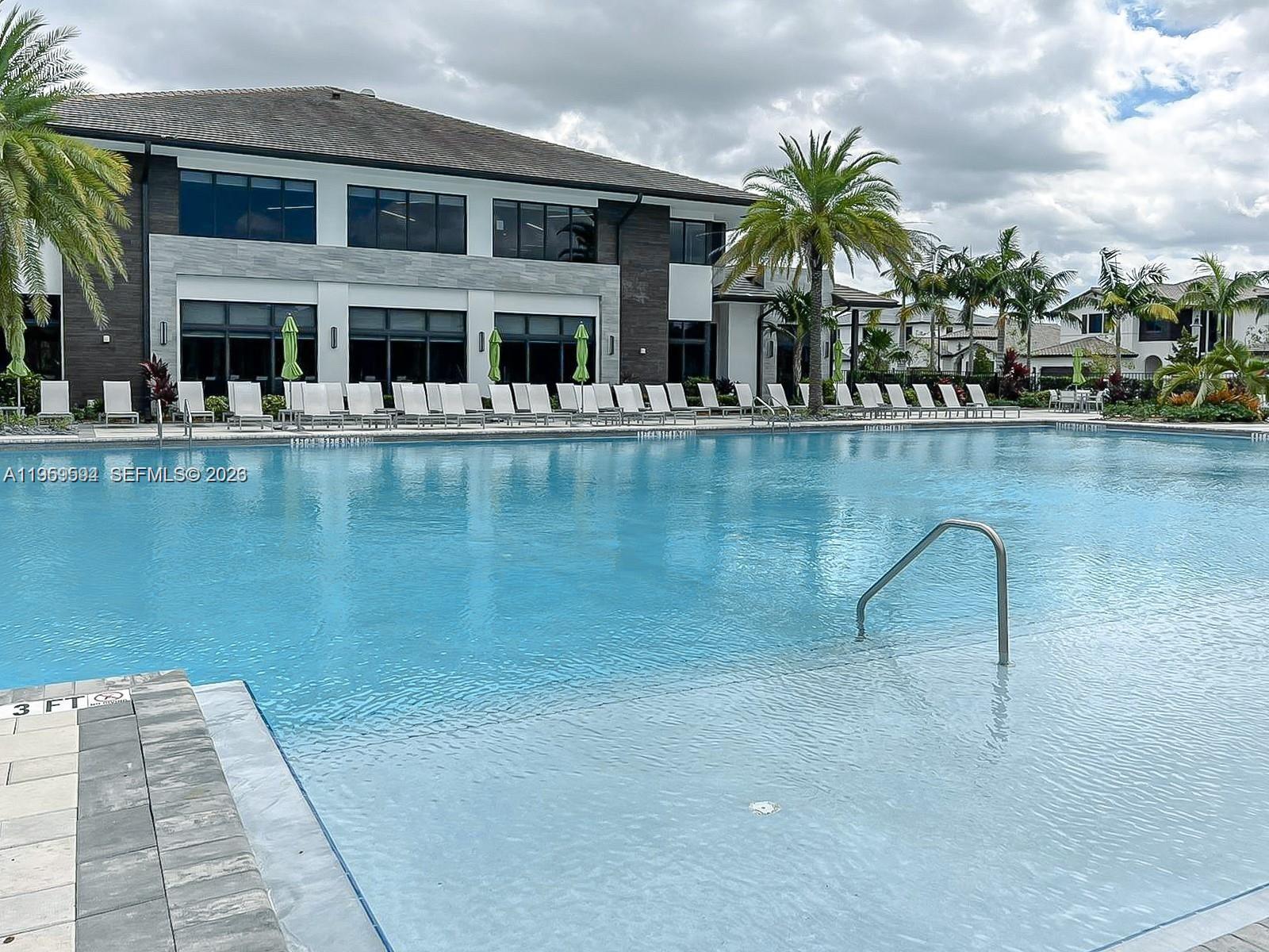 8001 NW 41st St # 206 Unit: F-206