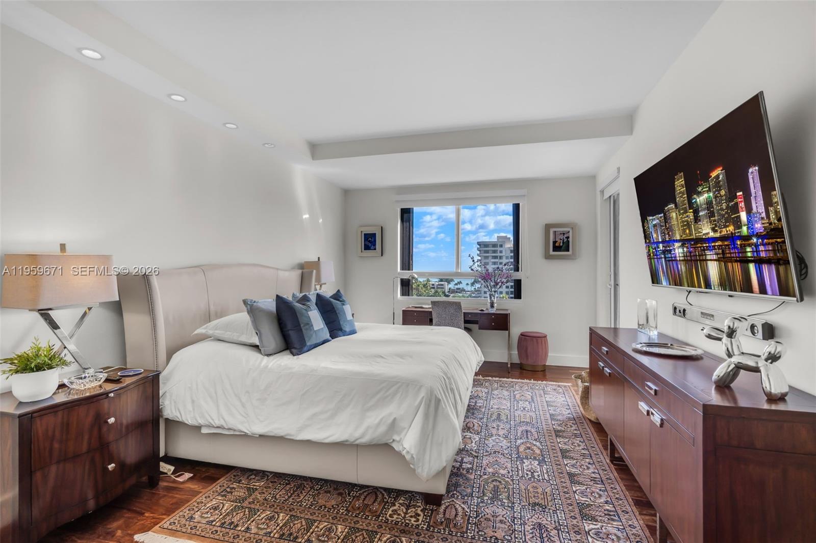 151 Crandon Blvd # 802