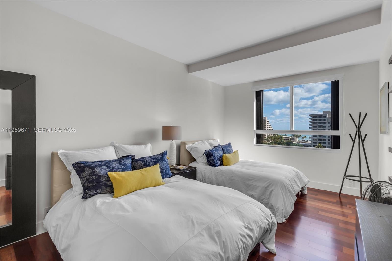 151 Crandon Blvd # 802