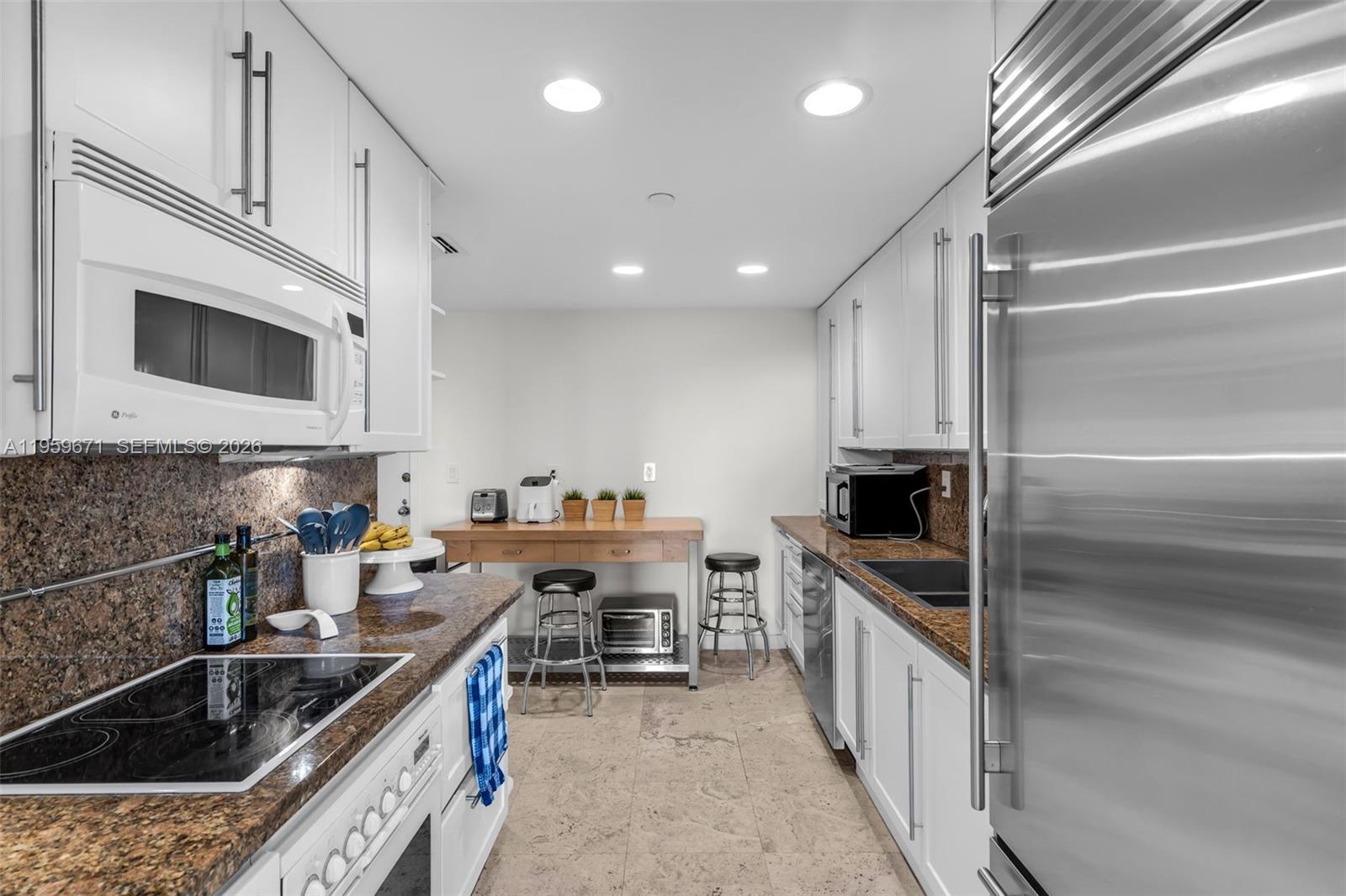 151 Crandon Blvd # 802