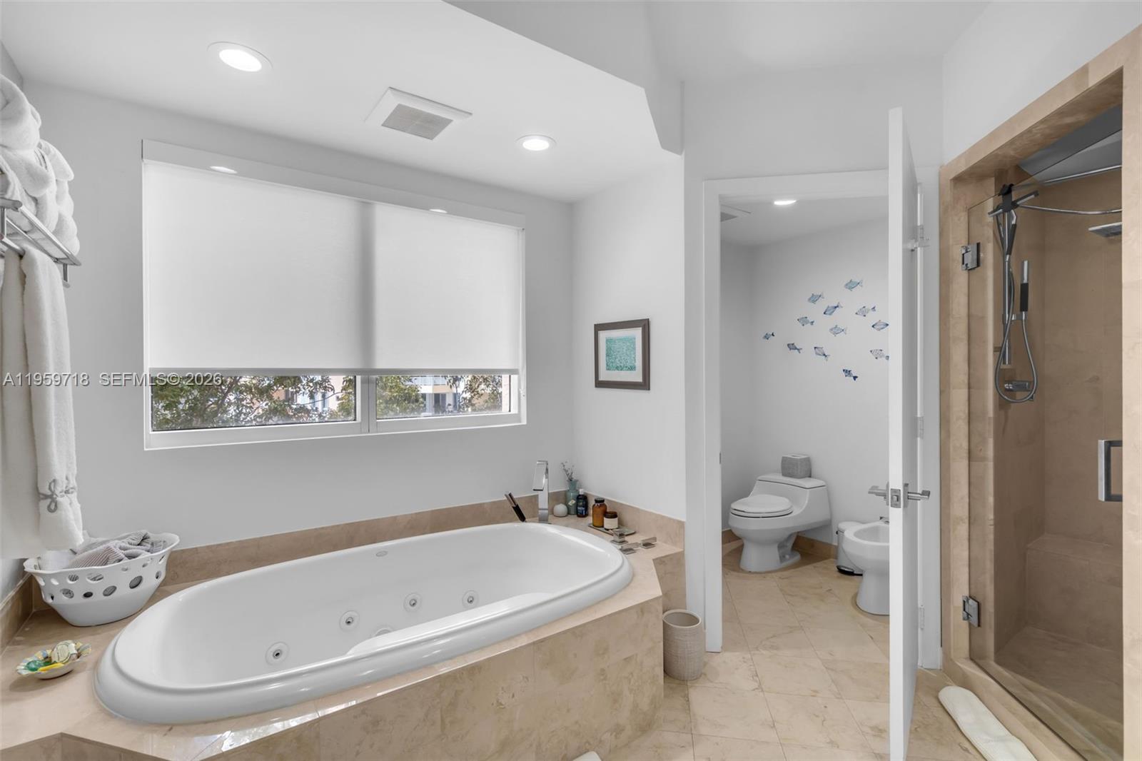 791 Crandon Blvd # 501