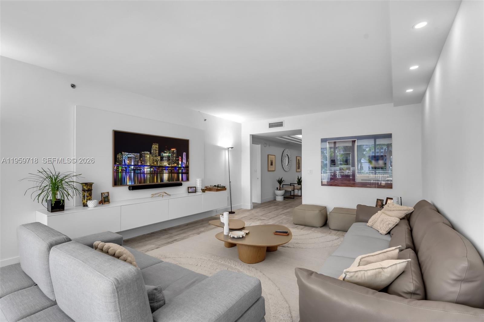 791 Crandon Blvd # 501