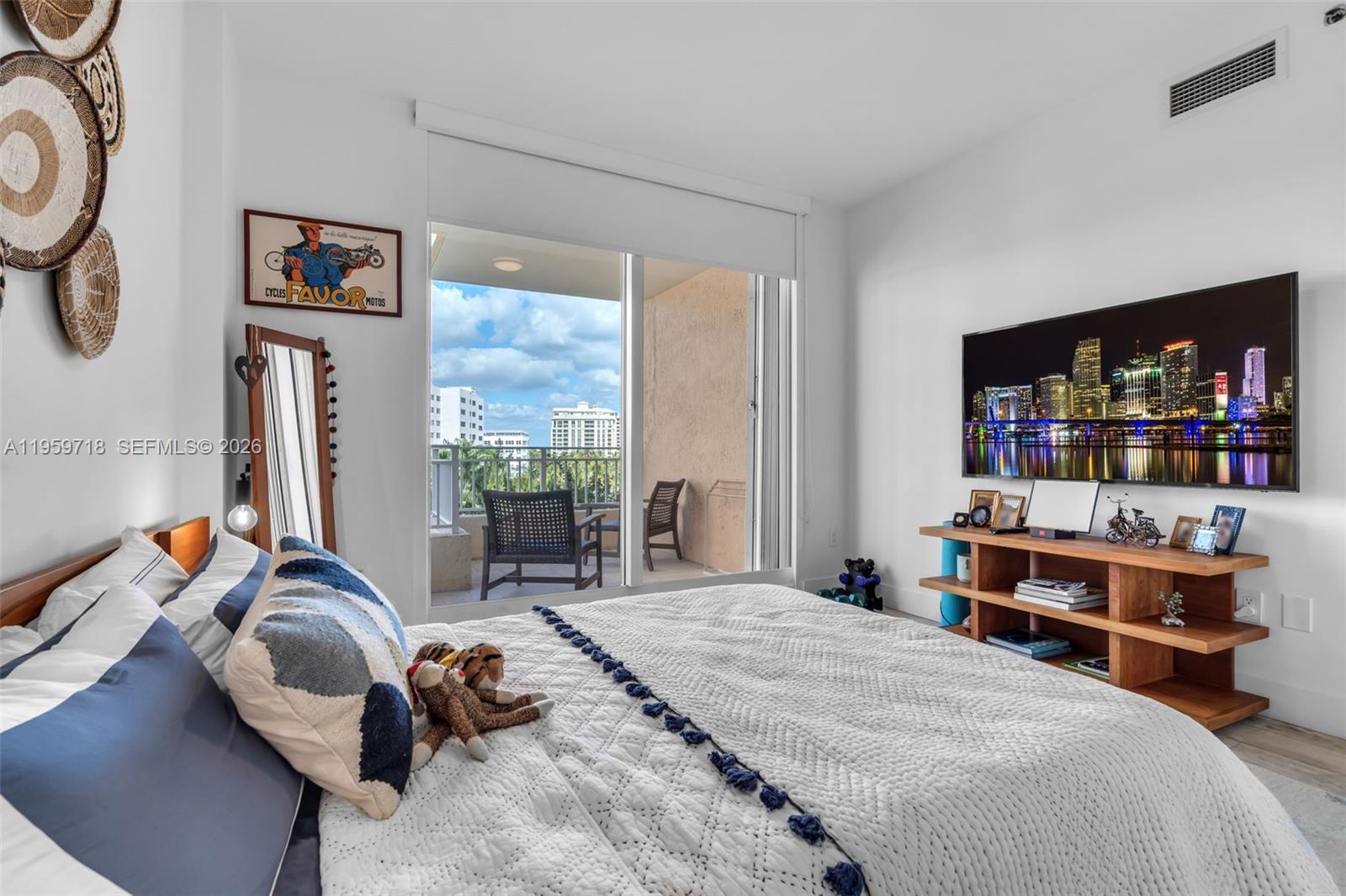 791 Crandon Blvd # 501