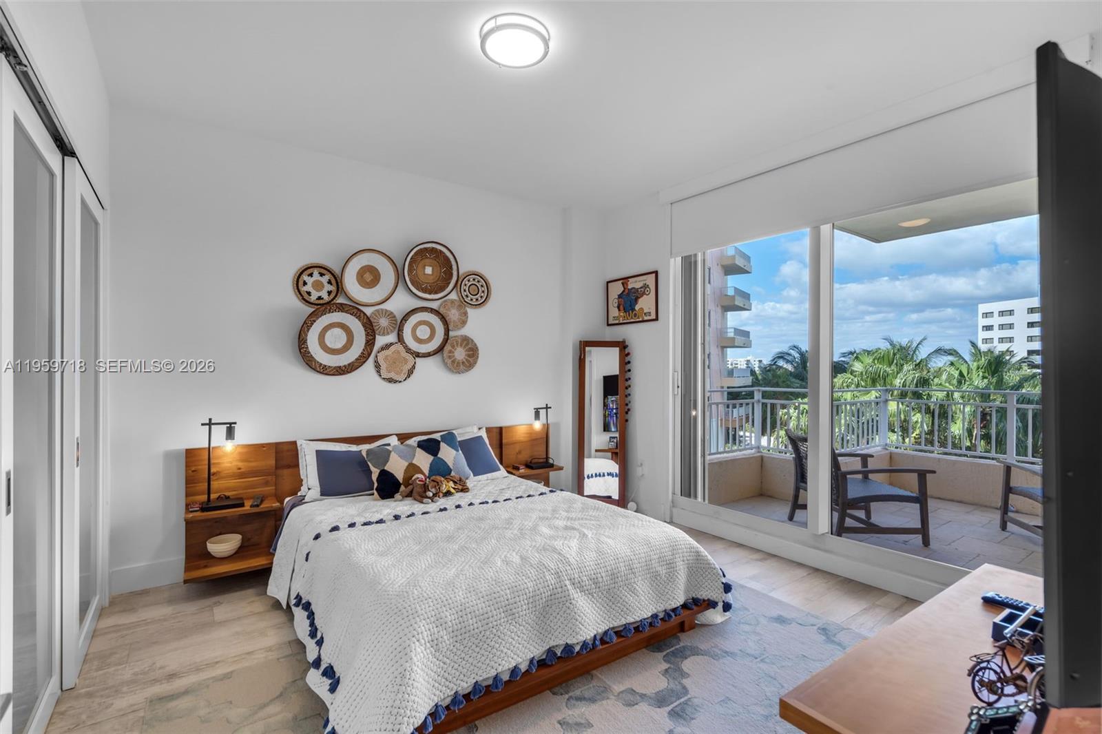 791 Crandon Blvd # 501