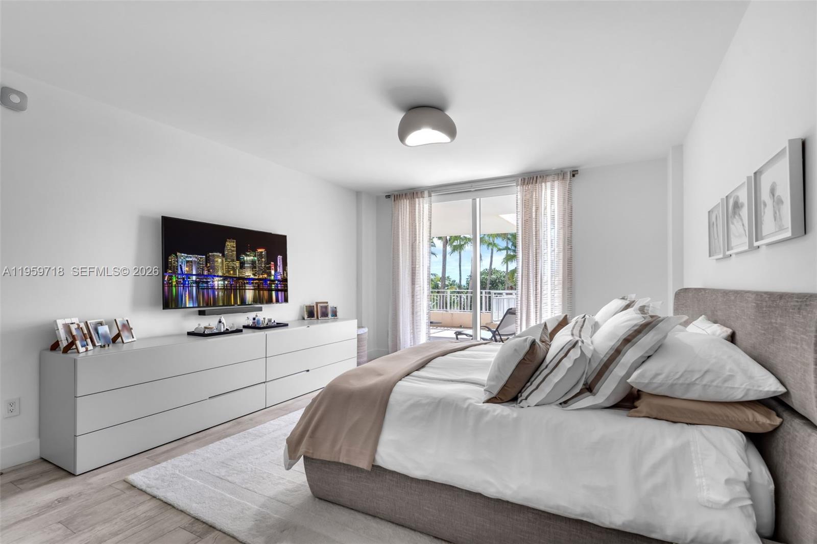 791 Crandon Blvd # 501