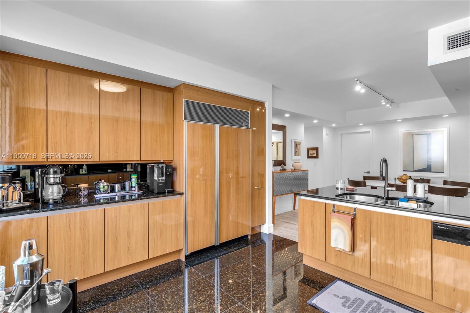 791 Crandon Blvd # 501