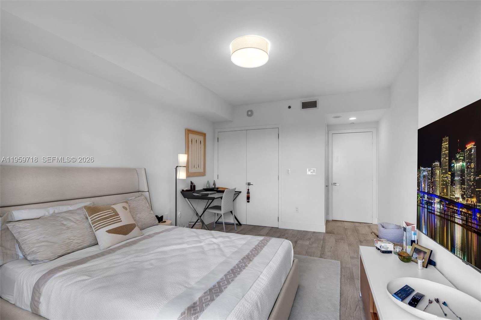 791 Crandon Blvd # 501