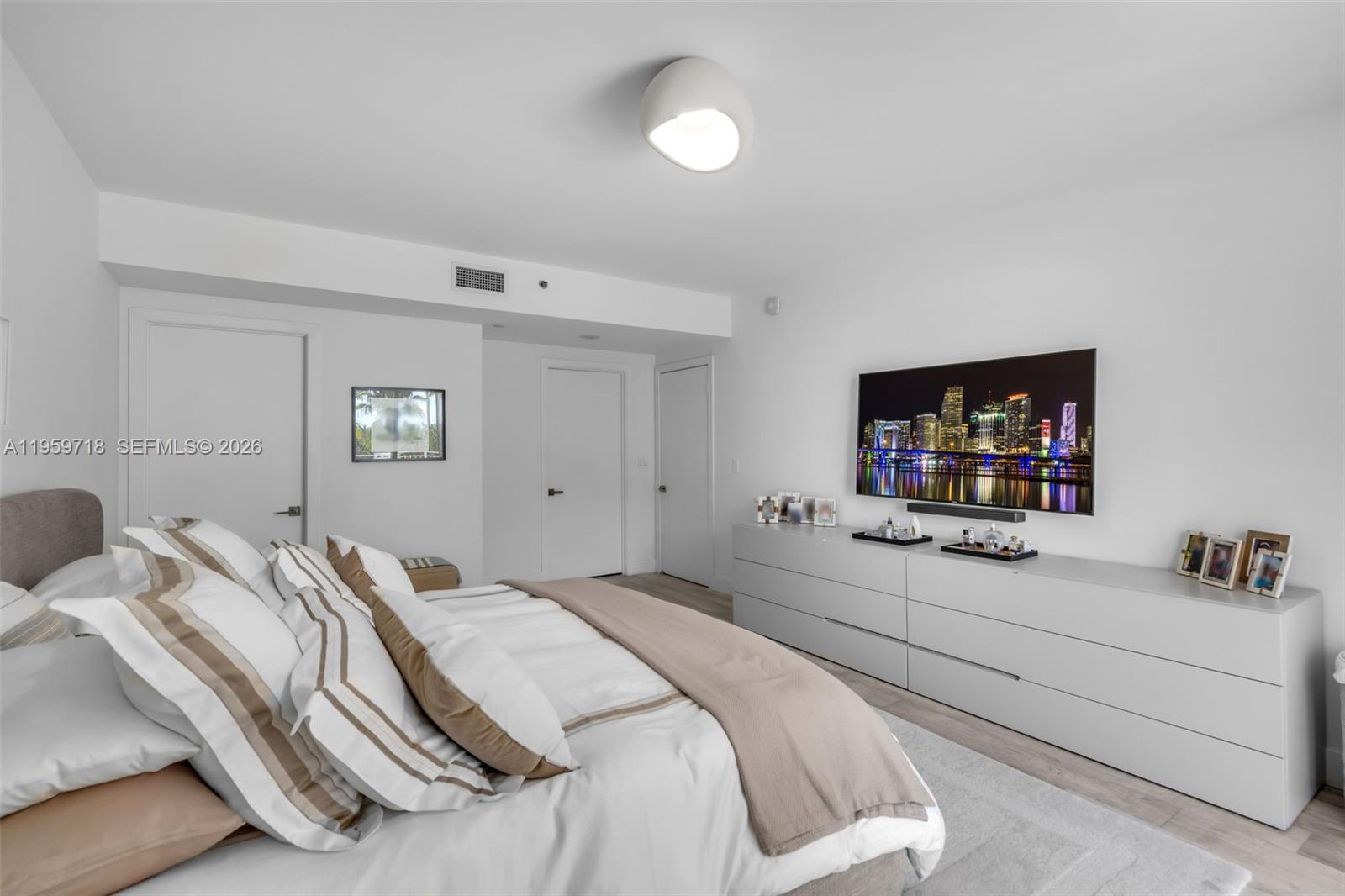 791 Crandon Blvd # 501