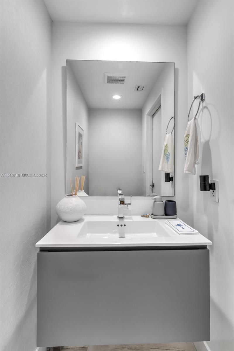 791 Crandon Blvd # 501