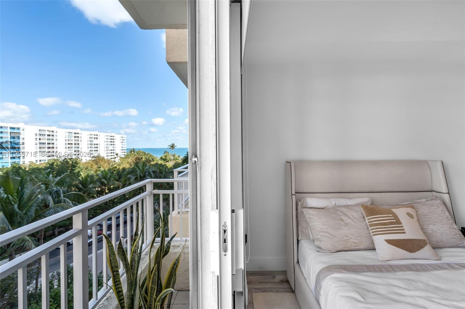 791 Crandon Blvd # 501