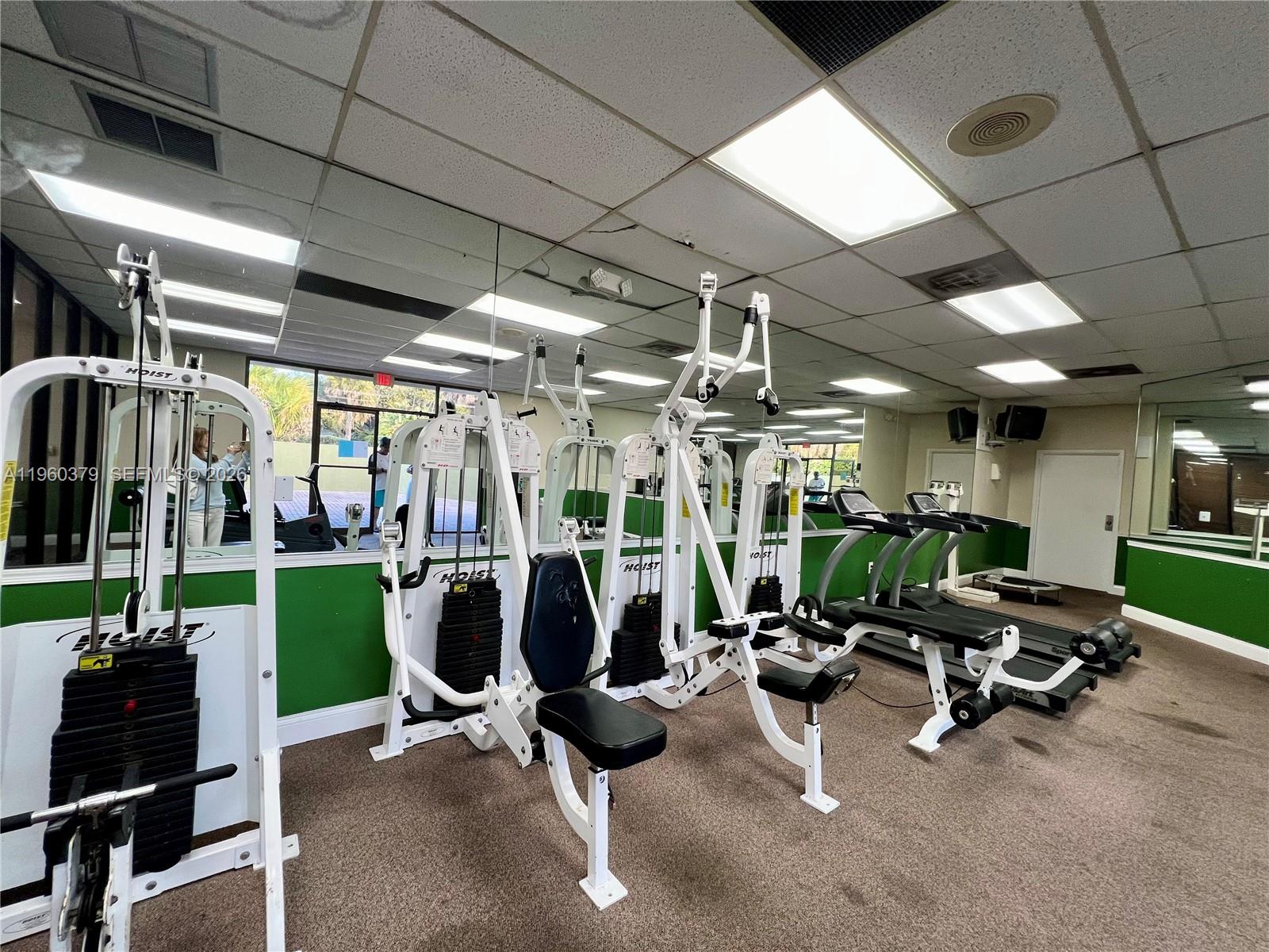 4255 N University Dr # 304