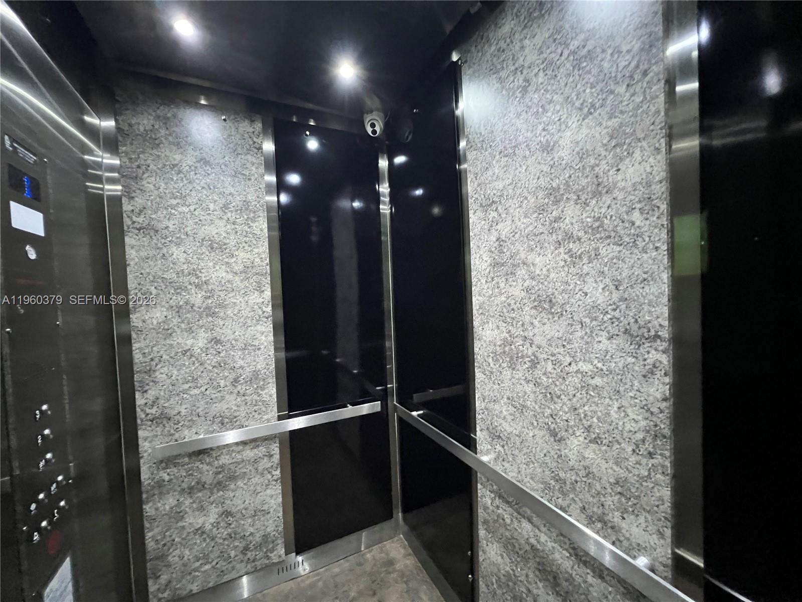 4255 N University Dr # 304