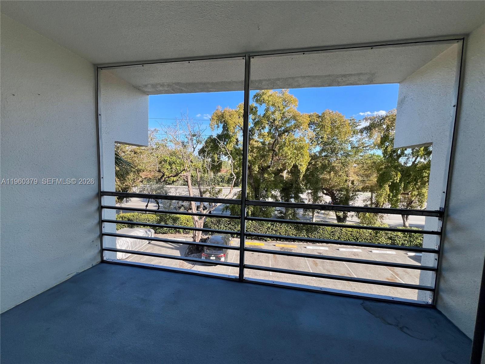 4255 N University Dr # 304